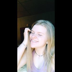 Meet your Posher, Hailey